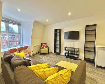 Finchley Flat - London - Living room