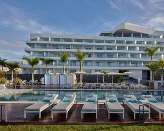 Royal Hideaway Corales Beach - Adults Only, by Barceló Hotel Group - אדייחה - בניין