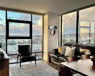 Lux Condo San Ysidro Border - Tijuana