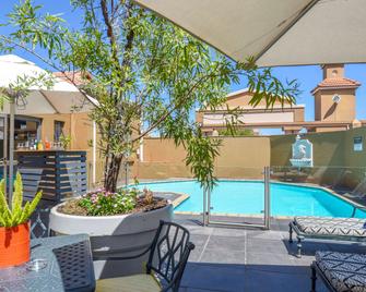 Mercure Johannesburg Bedfordview Hotel - Johannesburg - Pool