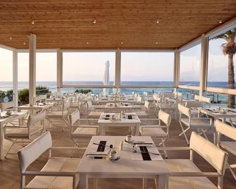 Dimitra Beach Hotel & Suites - Agios Fokas - Restaurante