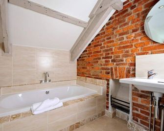 Mannings Hotel - Truro - Kylpyhuone