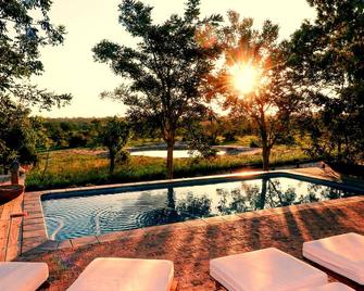 Baobab Ridge Private Lodge - Kruger National Park - Pool