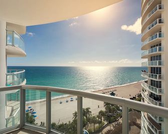 Marenas Beach Resort - Sunny Isles Beach - Balcony