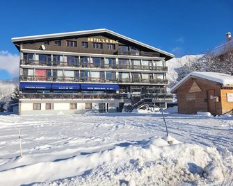 Hotel La Rua - Albiez-Montrond - Building