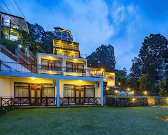 Alta Vista - Ella - Building