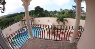 Micala Estate - Montego Bay - Balcony