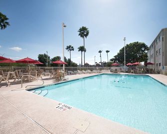 Studio 6 Brownsville Tx - Brownsville - Pool