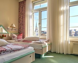 Biohotel Amadeus - Schwerin - חדר שינה