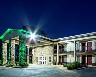 Red Roof Inn & Suites Greenwood, SC - Greenwood - Gebäude