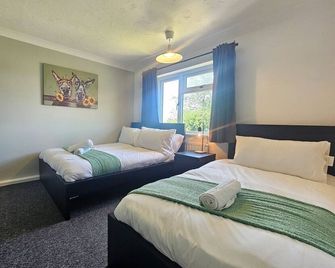 Perfect for Contractors, Tradespeople, pvt parking - Bradley Stoke - Habitación