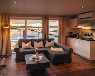 Hausboot MÖwe 1 - Lp1 - Vetschau - Living room