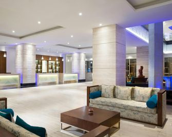 Four Points by Sheraton Makassar - Makassar - Reception