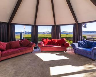 Accent On Taupo Motor Lodge - טאופו - סלון