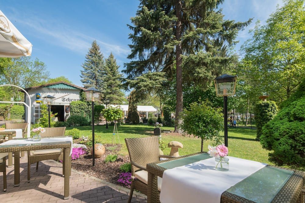 Parkhotel Güldene Berge - Weissenfels - Binnenhof