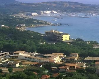 Hotel Fiore Di Maggio - Villasimius