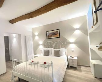 La casa di Ines - San Gimignano - Habitación