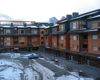 Canmore Crossing - Canmore - Building