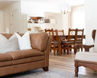 Inviting Getaway in Soda Springs - Soda Springs - Salon