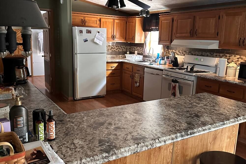 Quiet Getaway 5 minutes from Galesburg with pool and hot tub - Galesburg - Küche
