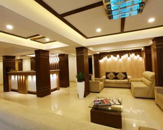 Prayana Hotels - Ernakulam - Lobby
