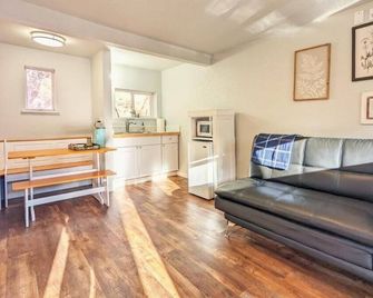 The Fountain Creek Inn of Manitou Springs - Manitou Springs - Stue
