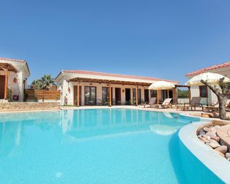 Casa Afytos - Adults Only - Afitos - Basen