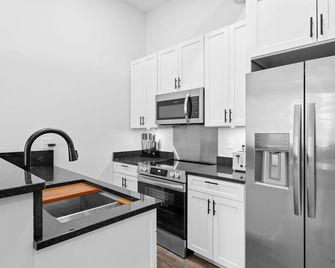 Charming 2-bedroom apartment on the Square - Bedford - Küche
