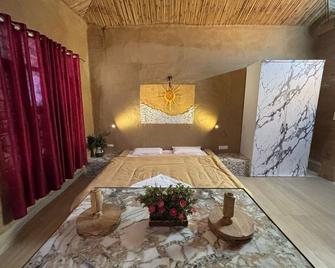 Saiveda Wellness By Atya Hotels - Haridwar - Slaapkamer