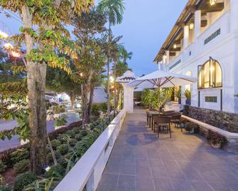 Hoi An Ancient House Resort And Spa - הוי אן - פטיו