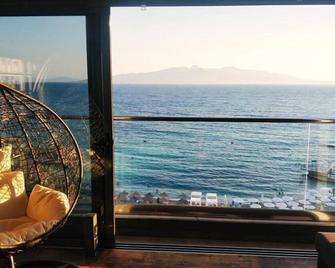 Epirus Hotel - Sarandë - Balcón