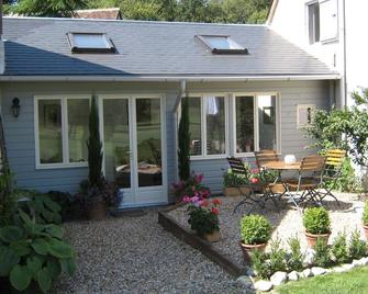 Lovingly Restored Rural Cottage With Private Pool - Murs - Patio