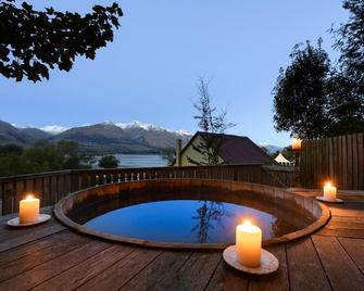 Heritage Lodge at Kinloch Lodge - Glenorchy - Pool