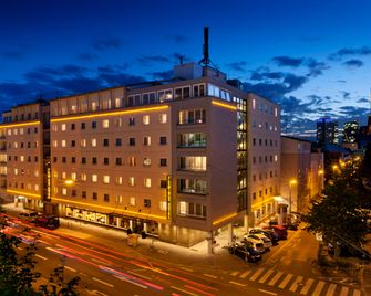 Flemings Hotel Frankfurt Main - Riverside - Frankfurt am Main - Building
