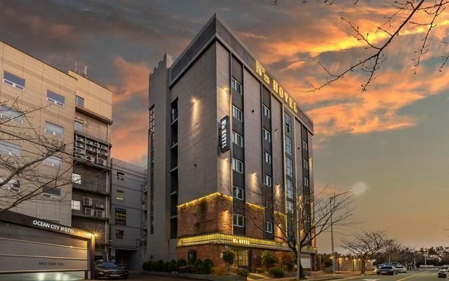 Number 25 Hotel Myeongji Ocean City Business