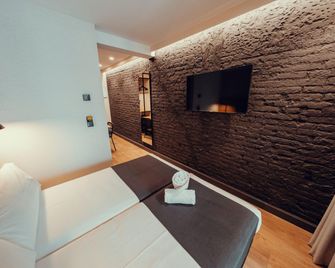 Hotel Transit - Barcelona - Bedroom