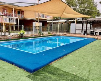 Townview Motel - Mount Isa - Zwembad