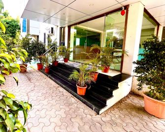 Hotel Shri Govind - Shirdi - Lobby