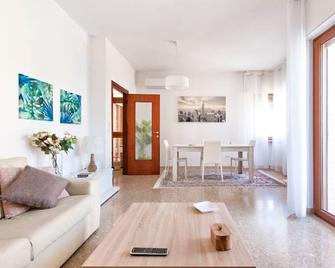 Di Palma 4 Family House - Lecce Selection - Lecce - Sala de estar