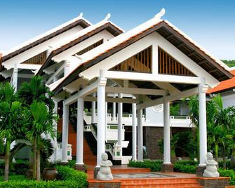 Long Hai Beach Resort - Vung Tau - Byggnad