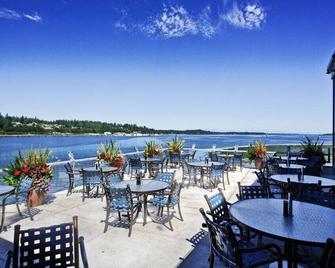 Rustic Private Cottage w/ King Bed & HiSpeed Wi-Fi - Olympia - Restaurant