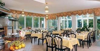 Garten-Hotel Ponick - Colonia - Restaurante