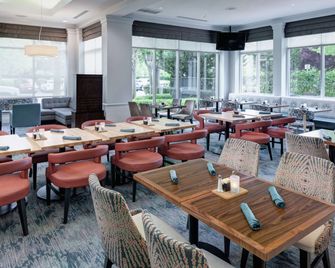 Hilton Garden Inn Sacramento South Natomas - סקרמנטו - מסעדה