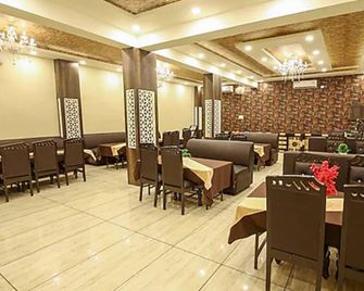 Hotel Sandalwood - Merath - Restaurant