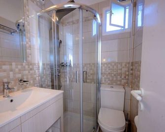 Vardia Bay Studios - Karavostasis - Bathroom