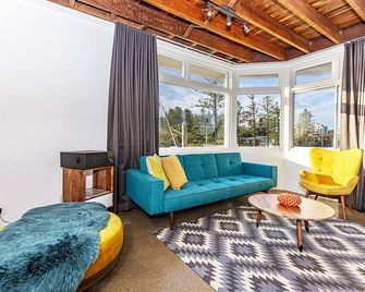 ذا بينك هوتل كولانجاتا - كولانغاتا - غرفة معيشة