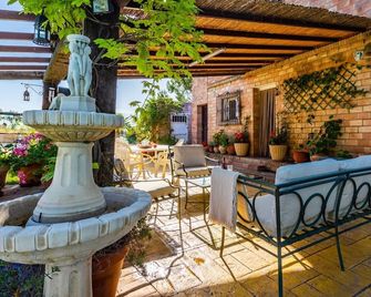 Casa Cupiana Malaga by Ruralidays - Málaga - Patio