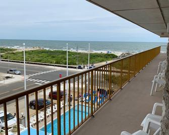 Roman Holiday Resort - North Wildwood - Balcony