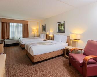 La Quinta Inn & Suites by Wyndham Garden City - Garden City - Bedroom