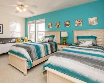 Feels Like Home-3 Br Oceanfront Duplex; Covered Porches - Topsail Beach - Habitación
